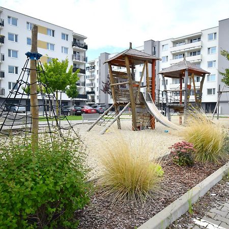 Apartman Zlatovska 22B Тренчин Экстерьер фото