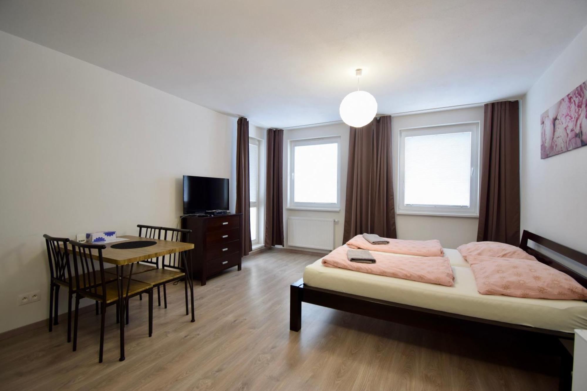 Apartman Zlatovska 22B Тренчин Экстерьер фото
